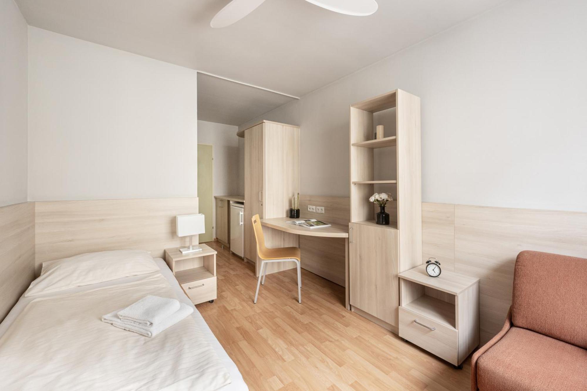 Mynext - Sommerhotel Hotel 2*